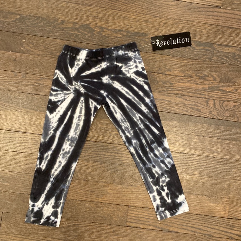 NWT Revelation Girls Tie Dye Leggings, Size 5/6